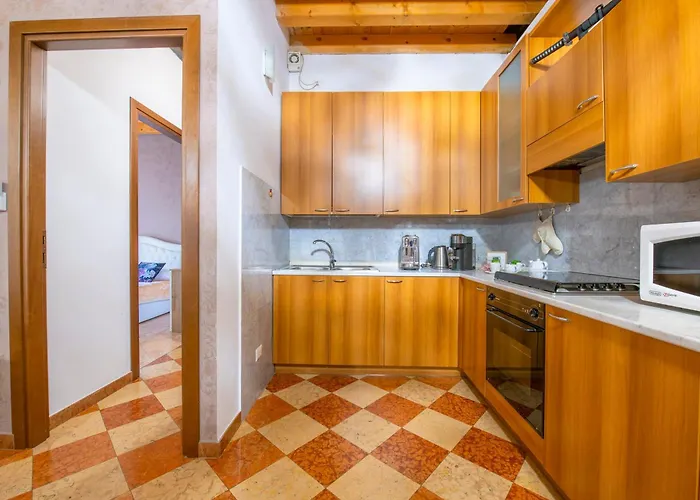 Arena Mazzini Centro 2 Apartment *