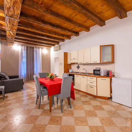 Apartment Arena Suite Mazzini Verona Centro 2 Verona