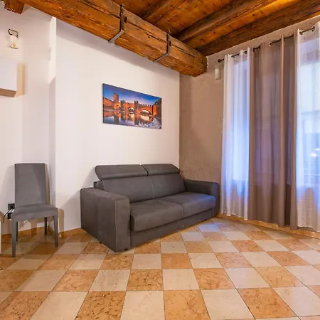 Arena Suite Mazzini Verona Centro 2 *