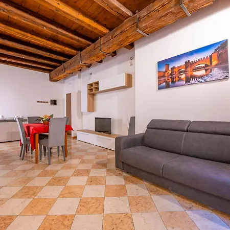Arena Suite Mazzini Verona Centro 2 *