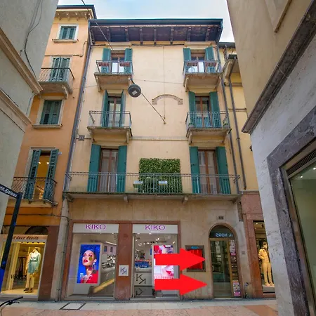 Apartment Arena Suite Mazzini Verona Centro 2 *