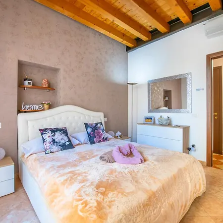 Arena Suite Mazzini Verona Centro 2 Apartment