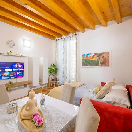 Arena Suite Mazzini Verona Centro 2 *