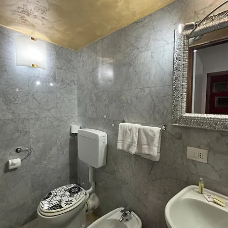 Arena Suite Mazzini Verona Centro 2 *